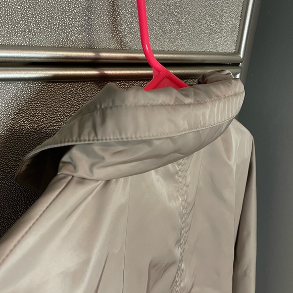 Calvin Klein raincoat - Picture 4 of 4